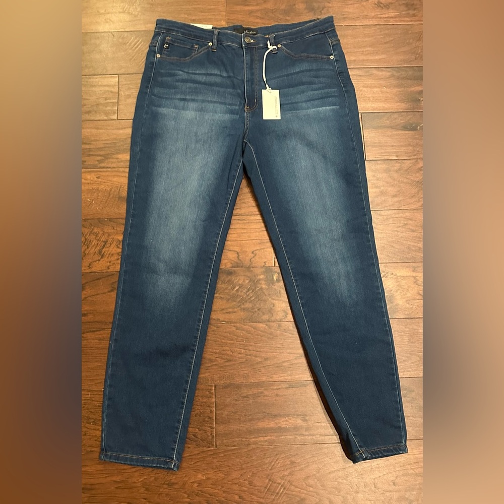 KanCan Blue Skinny Jeans Dark Wash with Stretch and Faded Design